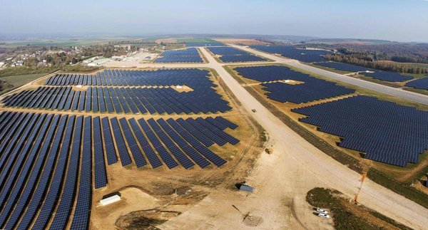 Dans le Loiret, la plus grande centrale photovoltaïque de France