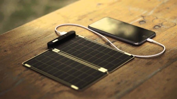 Les meilleurs chargeurs solaires pour téléphones
