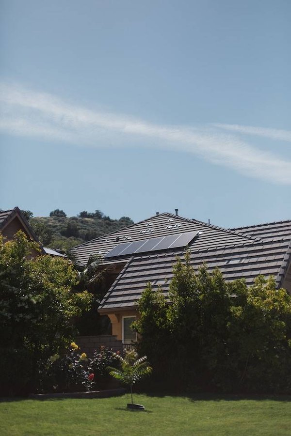 Comment choisir votre kit solaire plug and play avec les actualités photovoltaïques en France ?